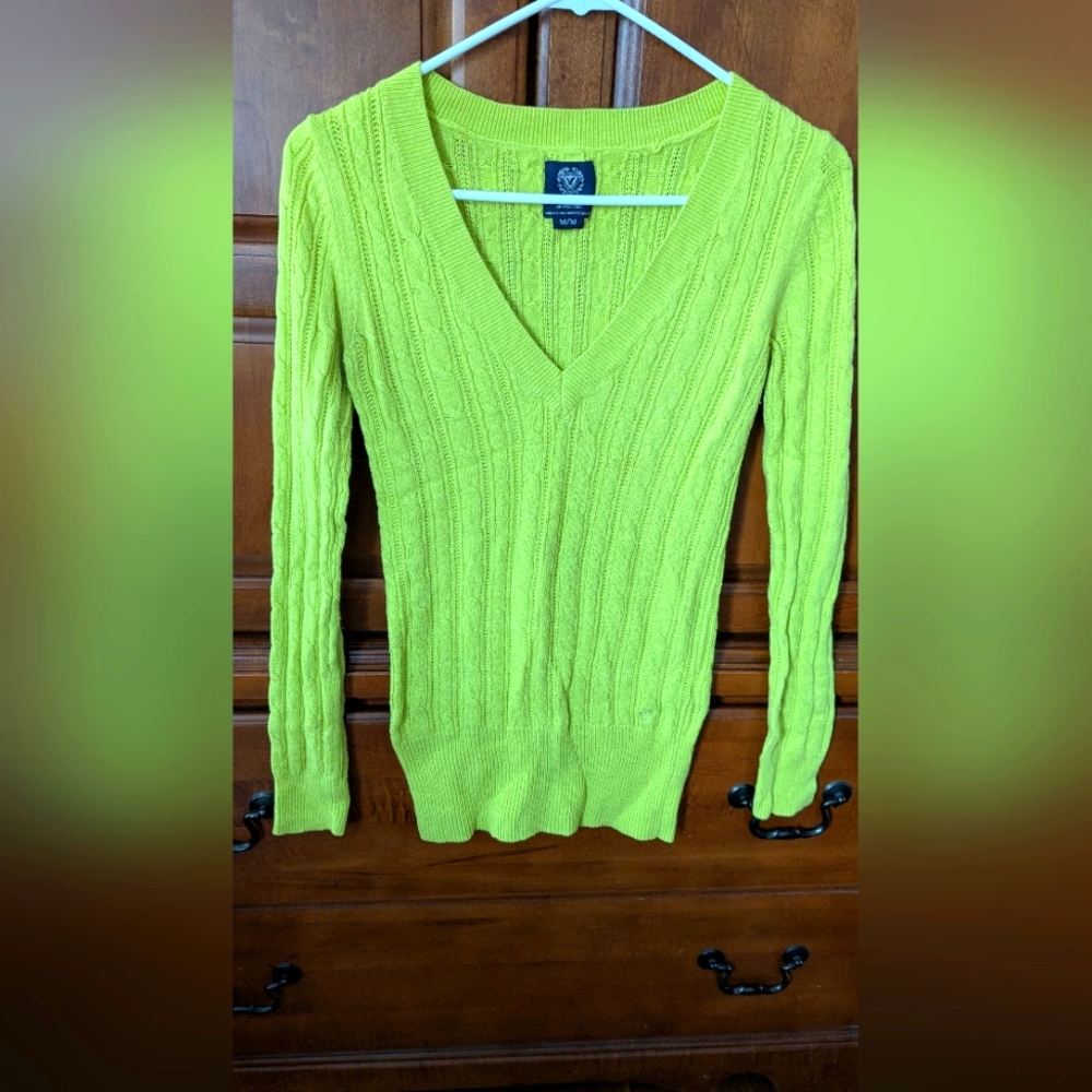American Eagle Outfitters V-Neck Sweater in Yellow and Green